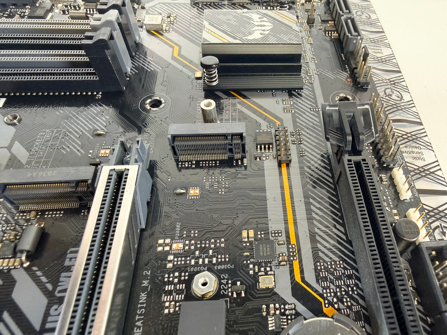 Asus B460M-Plus Wi-Fi LGA 1200 microATX with I/O Shield - Missing a PCIe Clip